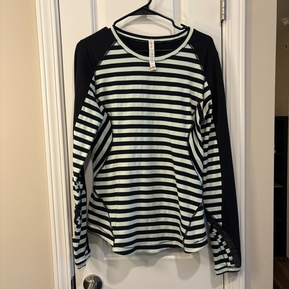 lululemon athletica Tops - Lululemon Run: Reflect Long Sleeve Shirt in Sea Stripe Mint Moment Black